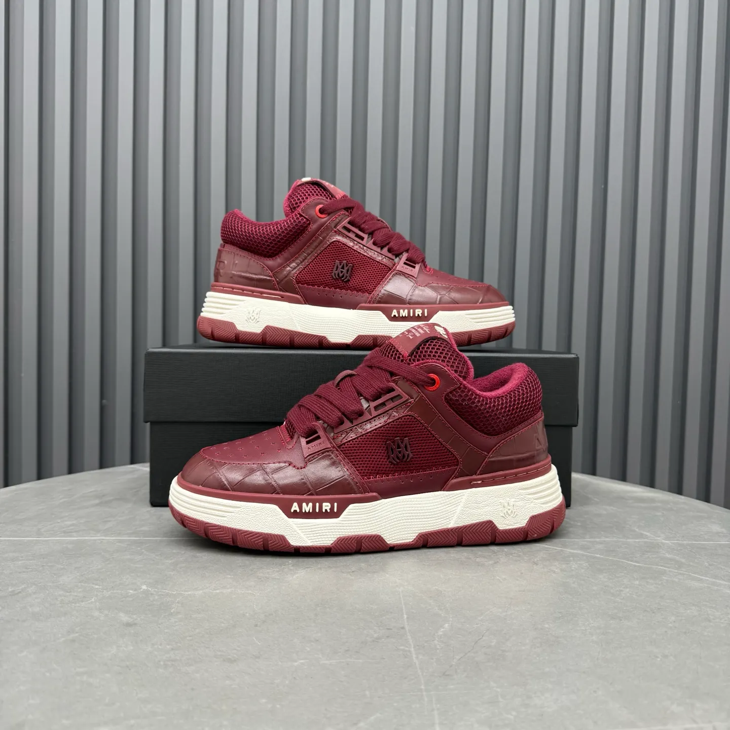Men's shoes 💰660💰 AMIRI AMIRI trendy brand hot sale 🔥 Available all year round, couples 💑 Official website synchronization Imported fabrics 1⃣️ vs 1⃣️ replica, original factory special original sole, 35-45 (45. non-refundable)